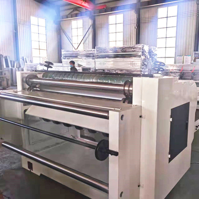 দৈর্ঘ্য 3800mm ঢেউতোলা বোর্ড কাটিং মেশিন সঙ্গে স্ট্যাকার শক্তি দক্ষ