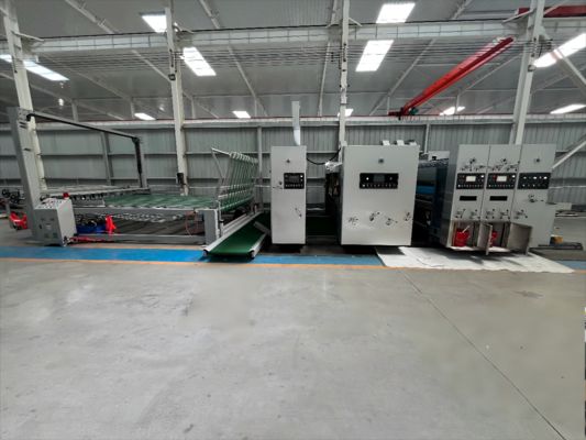 এক্সট্রা লার্জ কার্বাড কার্ডবোর্ড প্রিন্টিং মেশিন ফ্লেক্সো প্রিন্টিং রোটারি স্লটিং ডাই কাটিং মেশিন