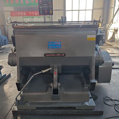 प्लास्टिक और लकड़ी की पैकेजिंग प्रकार नालीदार कार्डबोर्ड डाई कटर 20±2 स्ट्रोक प्रति मिनट की गति के साथ डाई कटिंग सुनिश्चित करता है