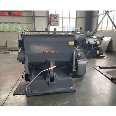 ফ্ল্যাটবেড ডাই ওয়েভড কার্টন ডাই কাটিয়া মেশিন ম্যানুয়াল খাওয়ানো এবং বহুমুখী জন্য কাস্টমাইজযোগ্য রঙ বিকল্প বৈশিষ্ট্যযুক্ত