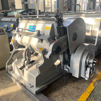 ৫১২৯ ৪১৫০ ২৩৪৬ মিমি কর্ফুটেড কার্টন ডাই কাটিং মেশিন কাস্টমাইজযোগ্য রঙ সাদা সহ কার্টন প্যাকেজিংয়ের জন্য ডিজাইন করা