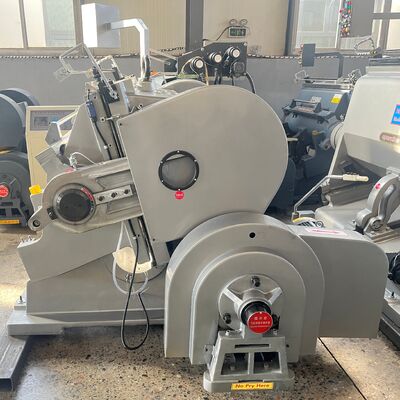 ফ্ল্যাটবেড ডাই ওয়েভড কার্টন ডাই কাটিং মেশিন মেশিনের মাত্রা 5129 4150 2346 মিমি এবং উচ্চ কাটিয়া নির্ভুলতা শিল্পের জন্য আদর্শ