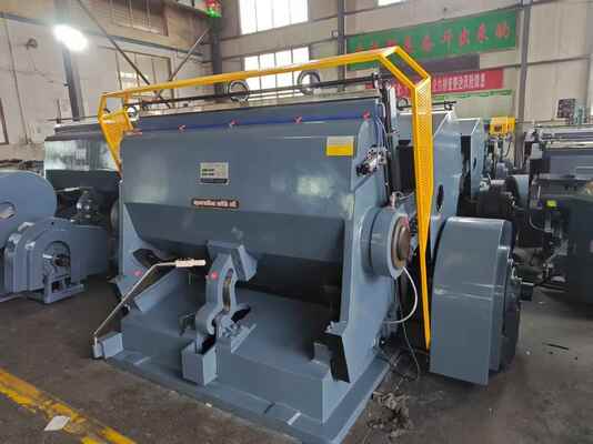 ML1400 উন্নত নিরাপত্তার জন্য বৈদ্যুতিক শোষণ প্লেট ব্রেক ক্ল্যাচ এবং চারটি সুরক্ষা অংশ সহ আধা স্বয়ংক্রিয় কর্গযুক্ত কার্টন ডাই কাটার মেশিন